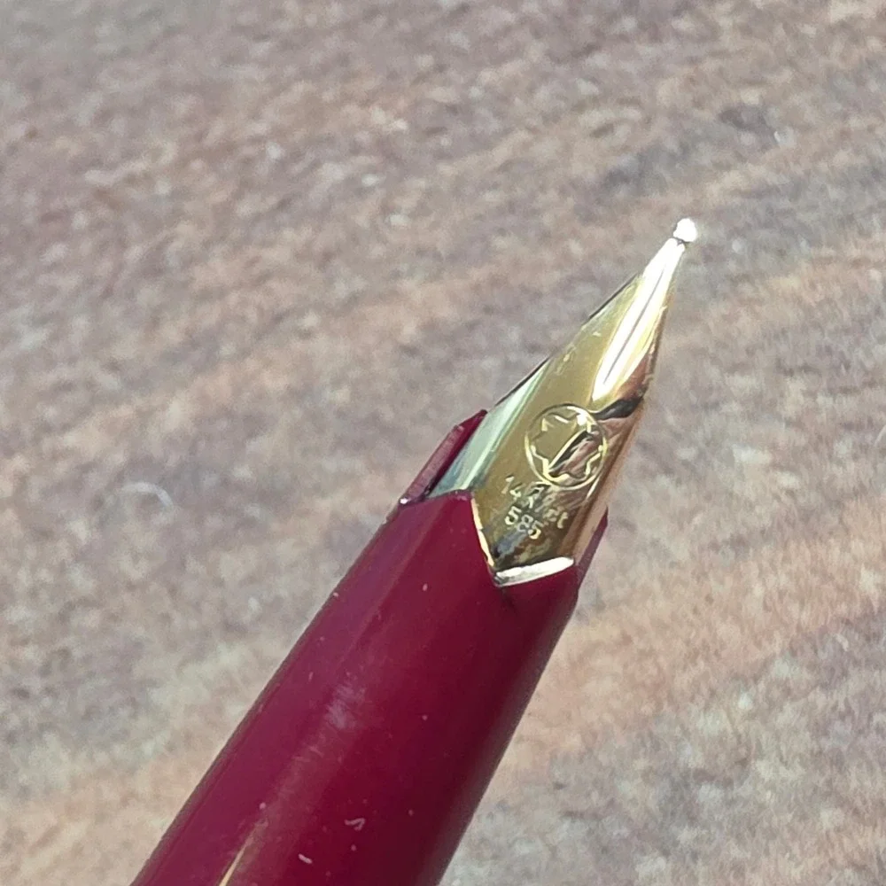 Montblanc Generation Fountain Pen Adult OS Burgundy Good 14K Gold Nib 585 Trim